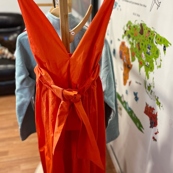 Vestido con lazo grande delantero con bolsillo oculto de espalda abierta. - Picture 1 of 4